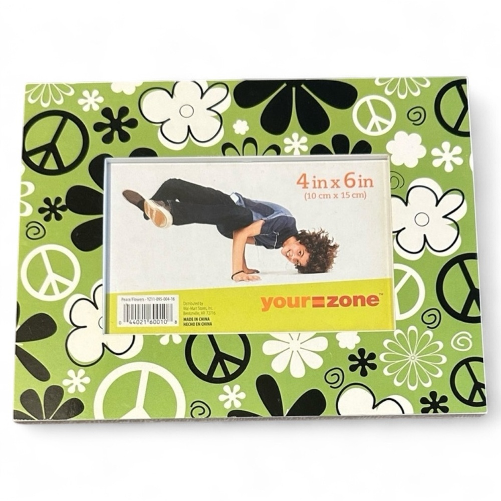 Green and Black Peace Sign Photo‎ Frame